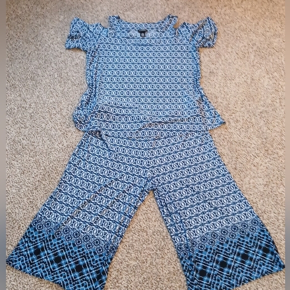 NWOT AnyWear by Catherine Blouse with matching pants outfit - Picture 8 of 8